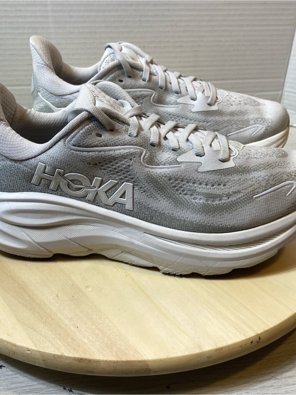 Hoka One One Clifton 9 Women's Running Shoes Size US 8B Grey White 1132211 CRD